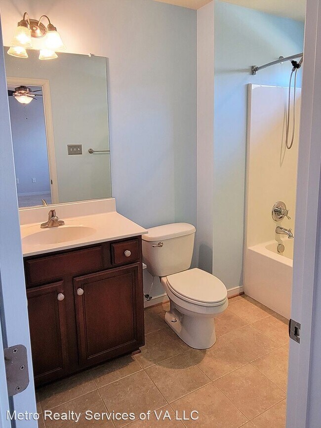 Building Photo - 3 br, 2.5 bath House - 13624 Baycraft Terrace