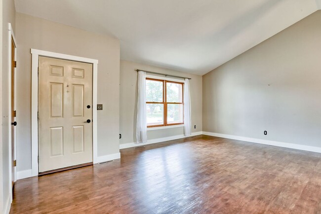 Building Photo - 4 Bedroom home in Fort Collins