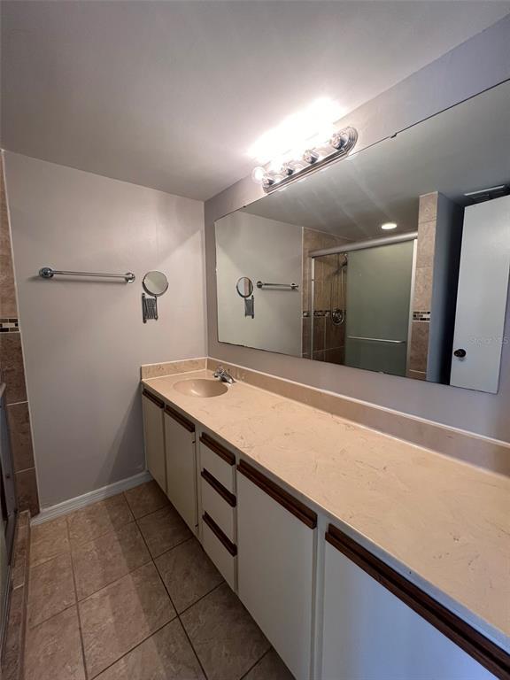 Building Photo - 5285 Coral Ct