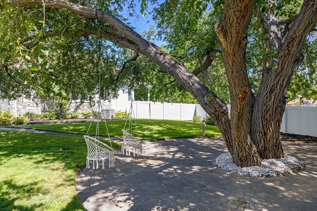Building Photo - 5976 Woodshire Ln