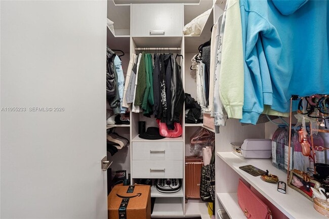 Building Photo - 7515 NW 99th Ave