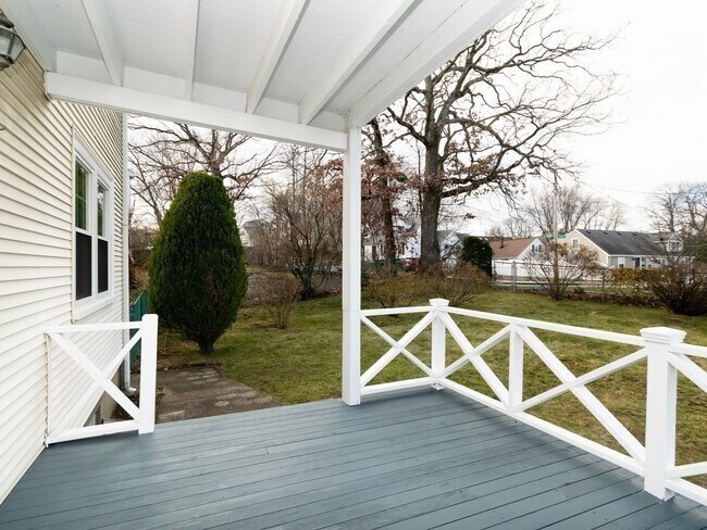 Building Photo - 5 Mangano Ct