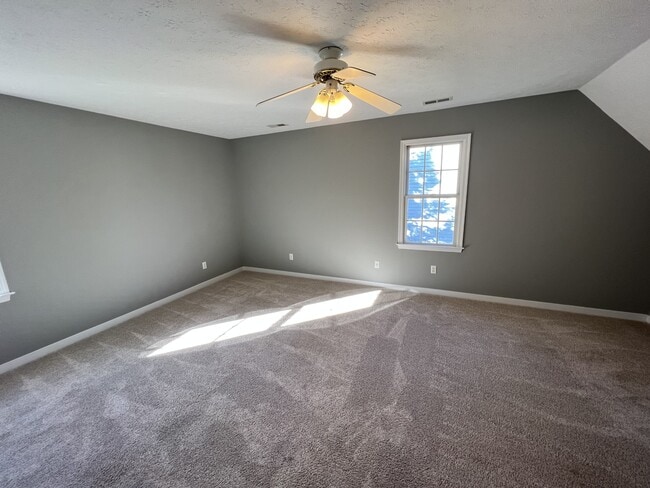 Building Photo - 618 McCauliff Dr