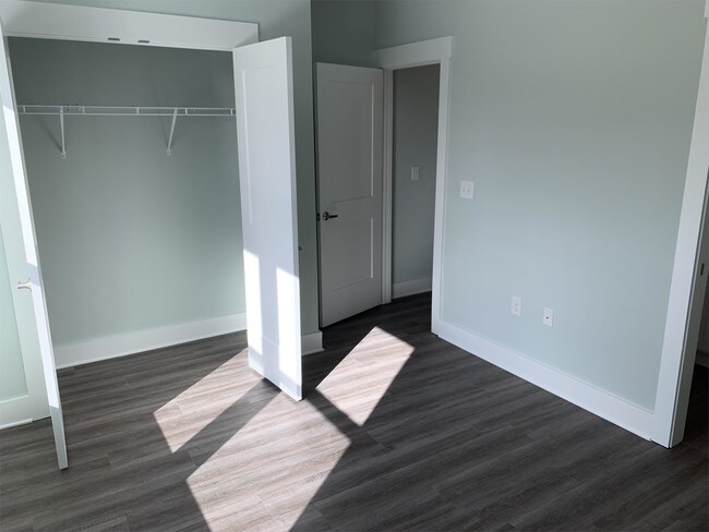 Building Photo - 119 N Sand Palm Rd