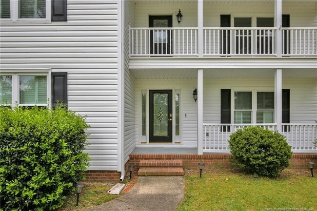 Building Photo - 853 Foxcroft Dr