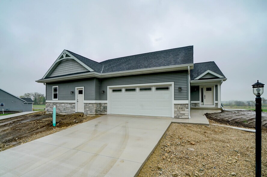 Building Photo - 440 Odyssey Ct