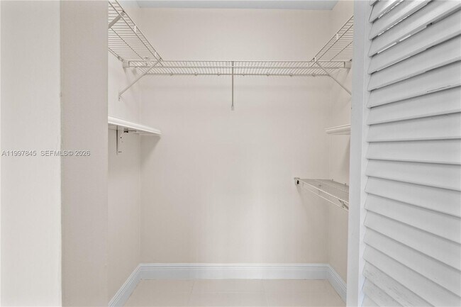 Building Photo - 6211 SW 138th Ct
