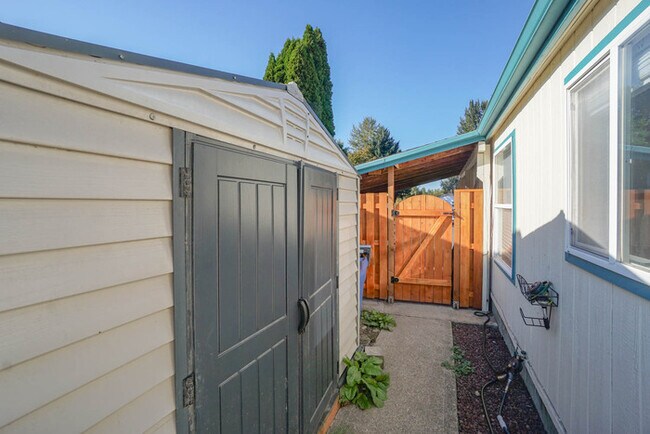 Building Photo - TWO BEDROOM MANUFACTURED HOME IN EAST COUNTY
