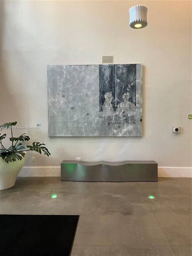 Building Photo - 133 NE 2nd Ave