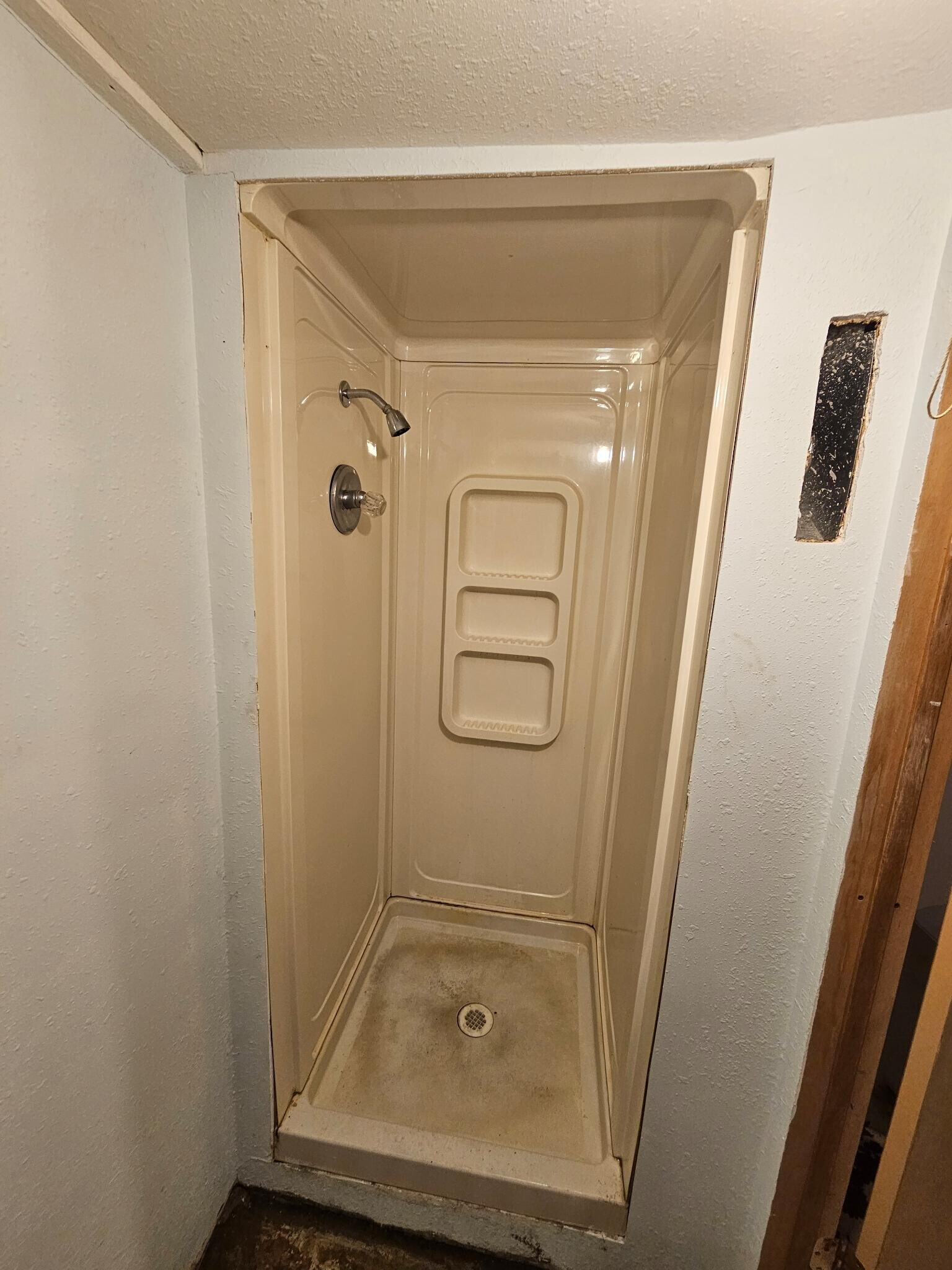 Basement shower. - 606 Tindolph Ave S