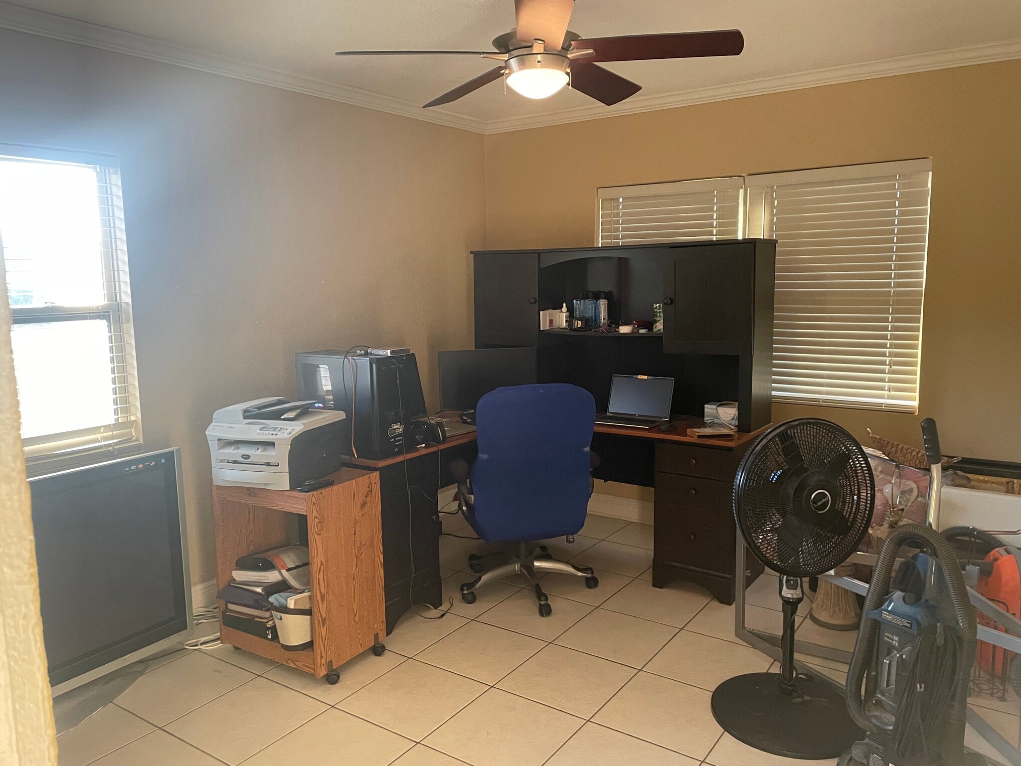 Building Photo - 323 Wildwood Way