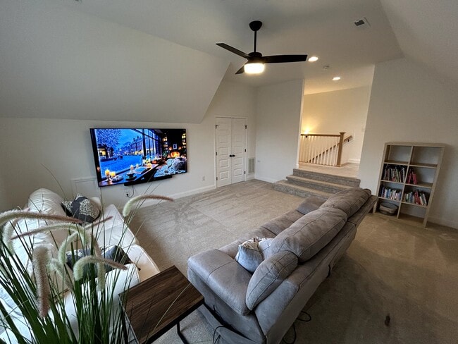 Building Photo - 1000 Alrich Ct