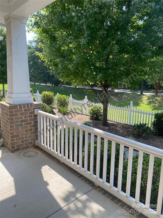 Building Photo - 4221 Courtly Ln