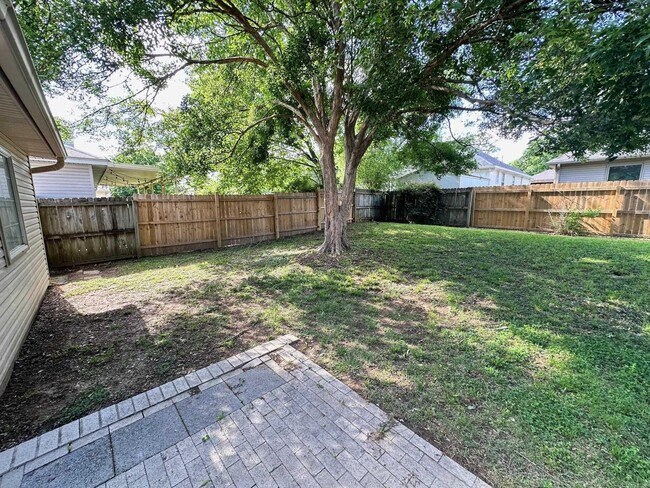 Building Photo - 12816 Cherry Laurel Dr