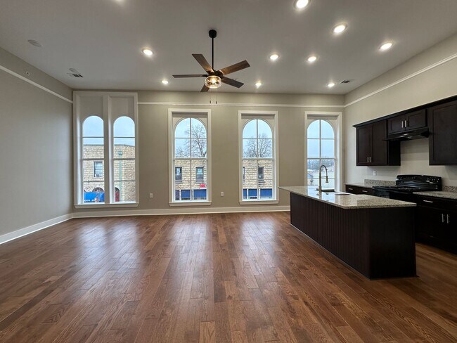 Building Photo - Top of the Line Apartments in Batesville