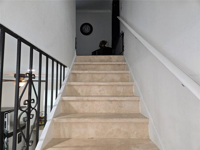 Building Photo - 690 Percheron Cir