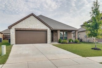 Building Photo - 831 Hancock Ct