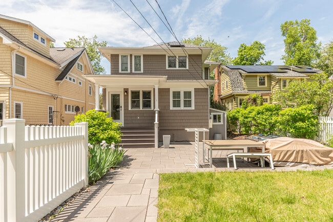 Building Photo - 1111 Olivia Ave