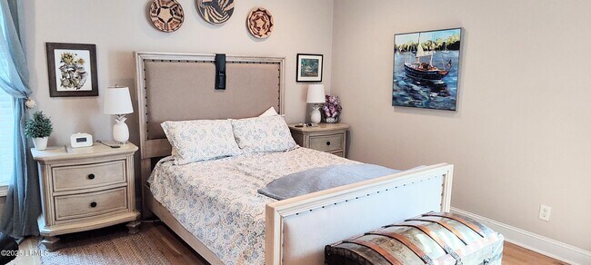 Building Photo - 503 Waight St