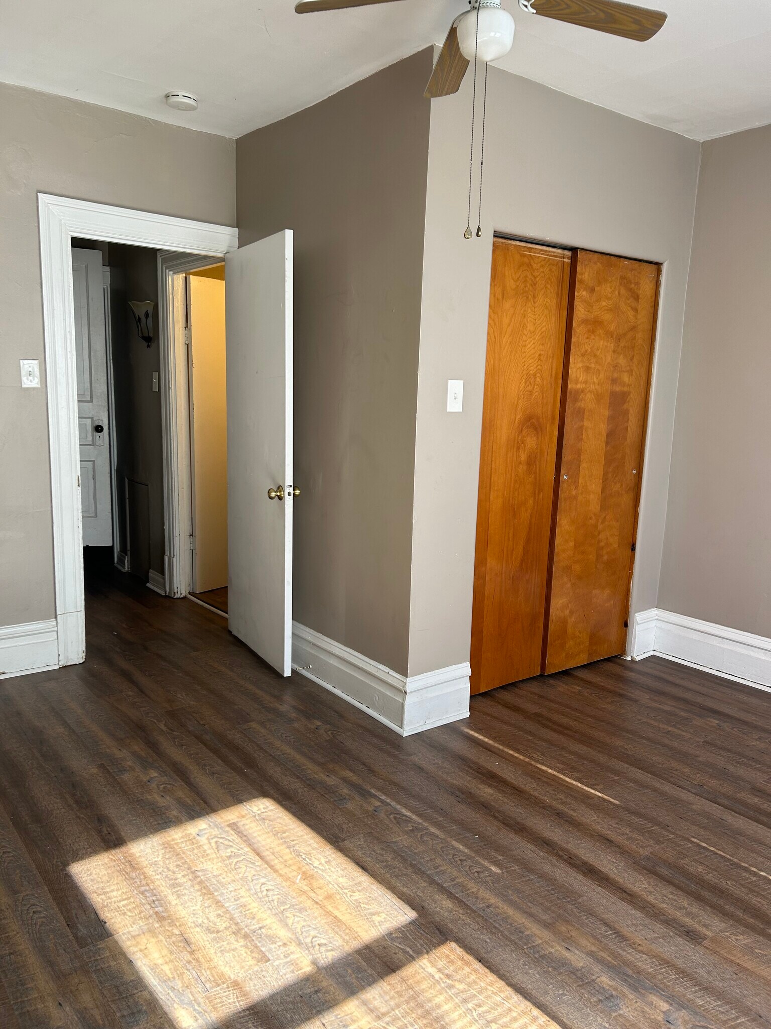 Building Photo - 256 Whipple St