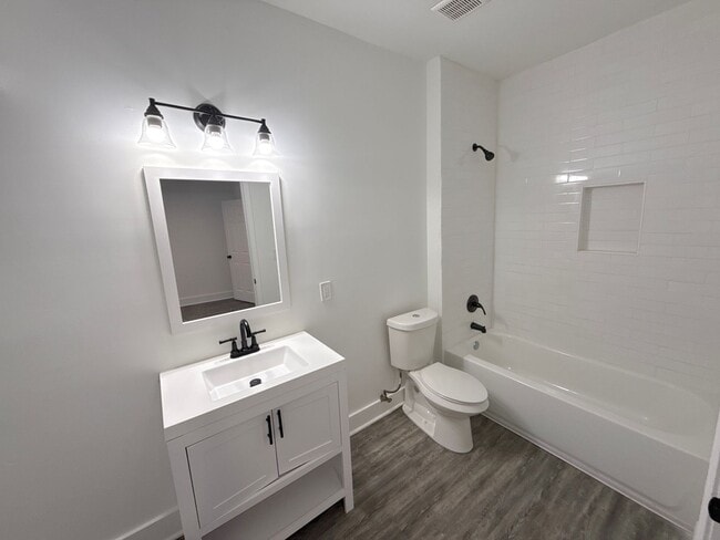 Building Photo - 760 N McNeil St