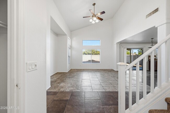 Building Photo - 5613 S 51st Dr