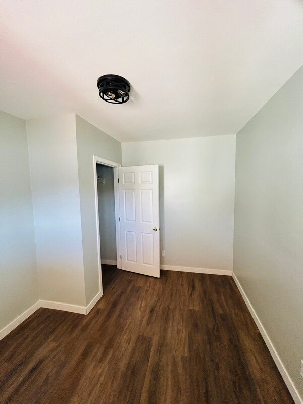 Building Photo - 1029 W 84th St