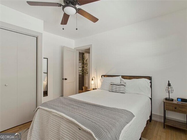 Building Photo - 1572 Berkeley Ln NE