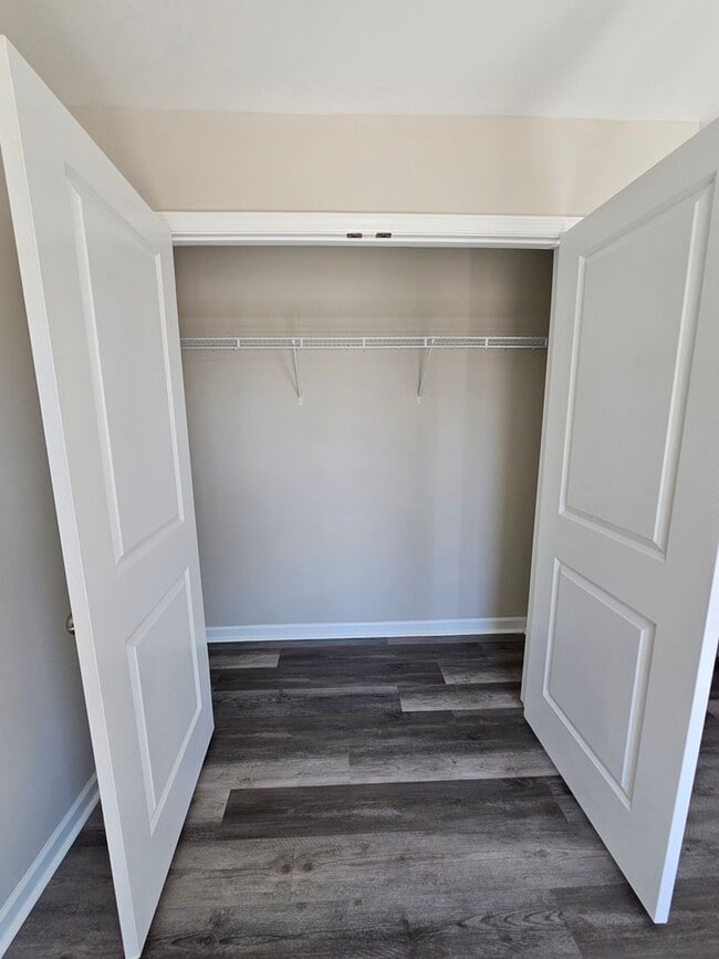 Building Photo - 1st Month Free!!