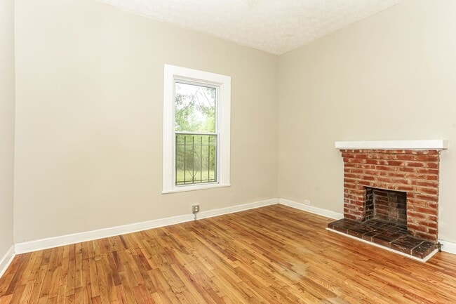 Building Photo - 404 N 15th St