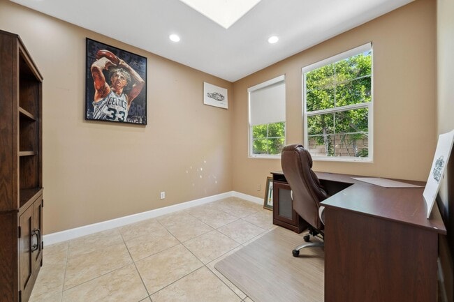 Building Photo - 40294 Rancho Palmeras