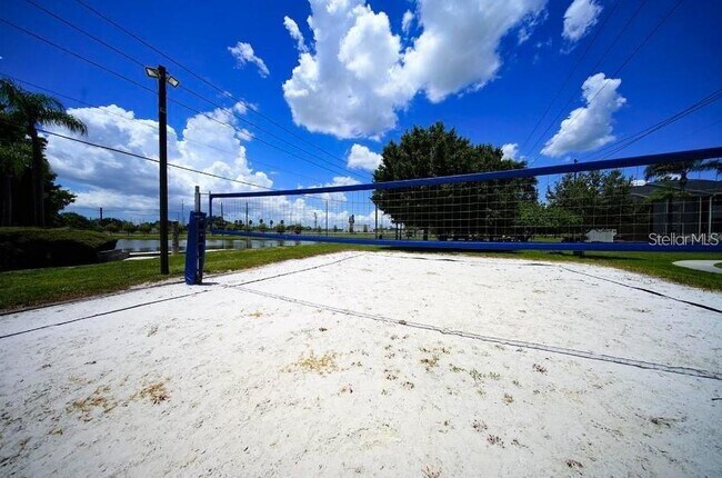 Building Photo - 1400 Gandy Blvd N