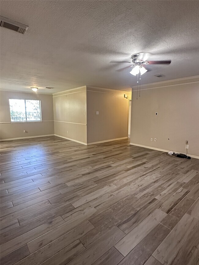 Building Photo - 1814 Grove Ct Dr