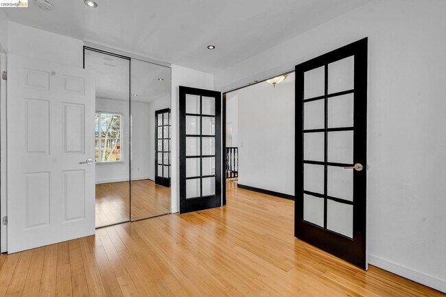 Building Photo - 909 Halite Way