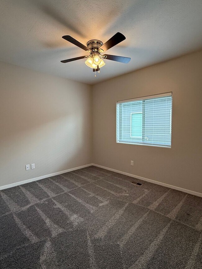 Building Photo - Brand New 3 bedroom/3 bathroom ranch townhome in Waverly