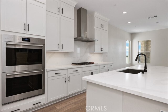 Building Photo - 9355 Astor