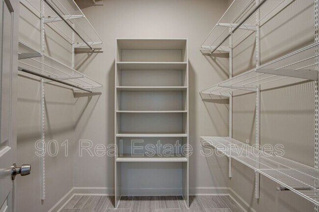 Building Photo - 393 Tennessee St