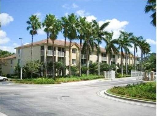 Building Photo - 470 S Park Rd