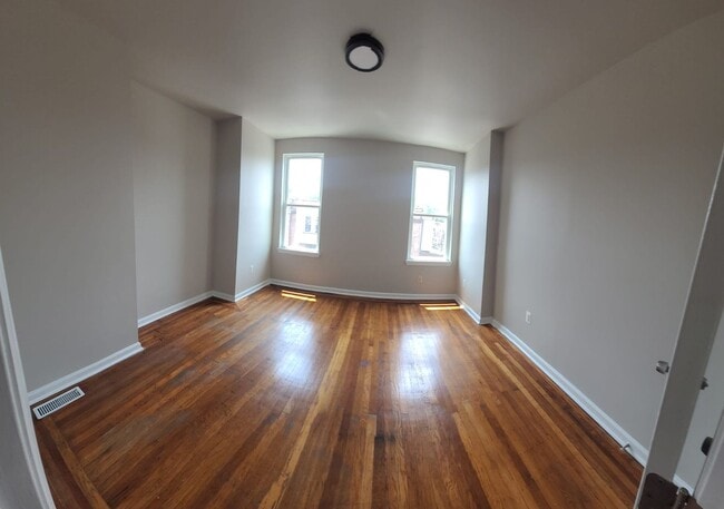 Building Photo - Very big and beautiful West Philadelphia E...