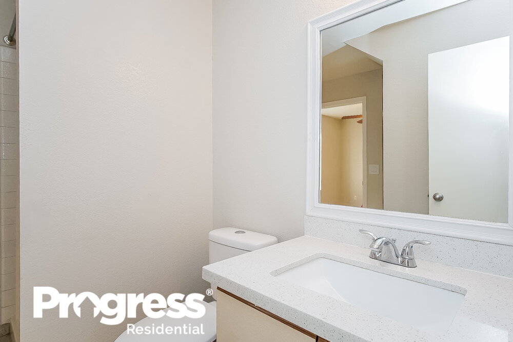 Building Photo - 827 Schooner Dr