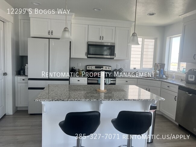 Building Photo - 12299 Boggs Wy