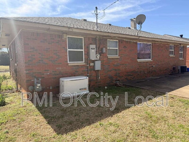 Building Photo - 3025 NW 67th St