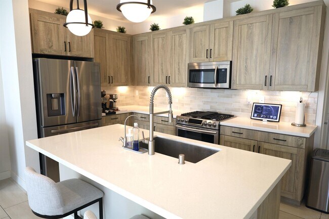Building Photo - 3281 Vestra Way