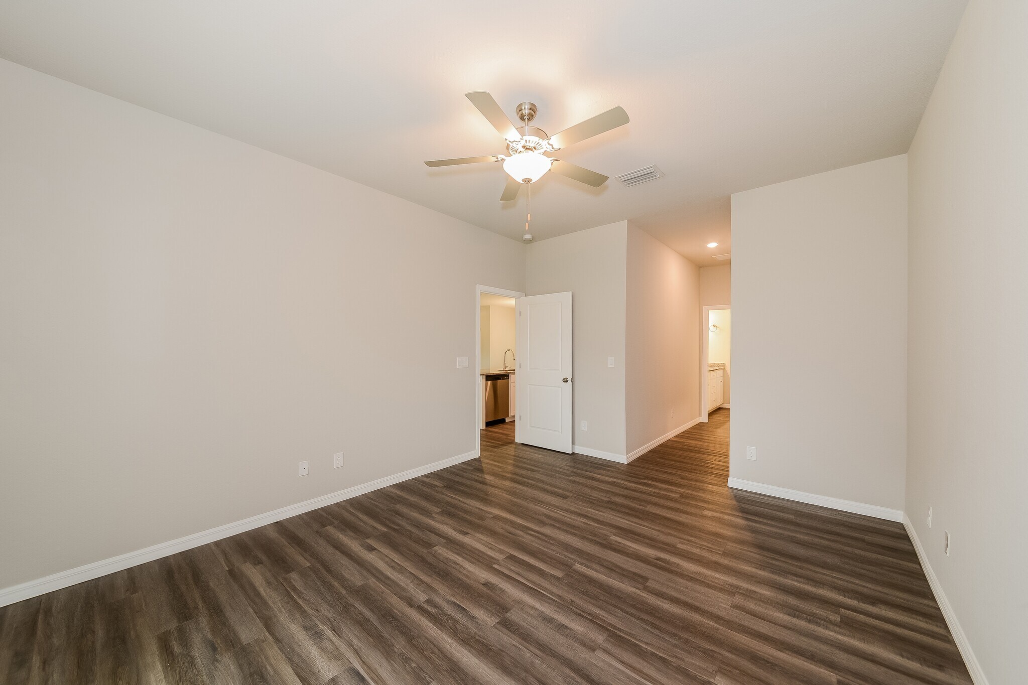 Building Photo - 216 Prineville St