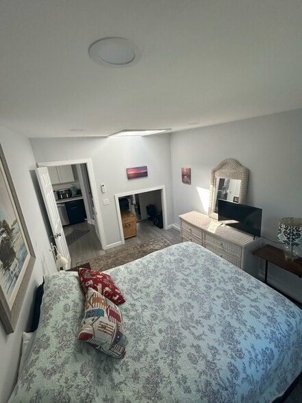 Main Bedroom with Storage - 16 Dexter St