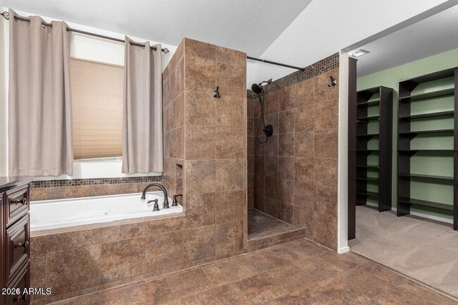 Building Photo - 4048 E Kroll Dr