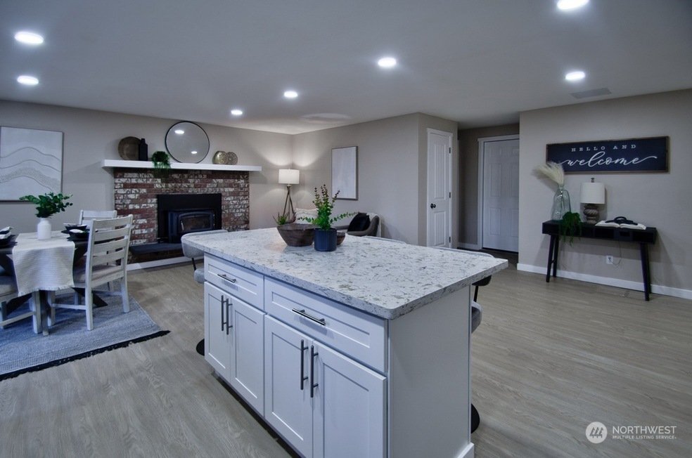 Building Photo - 6720 Alder Glen Dr SE