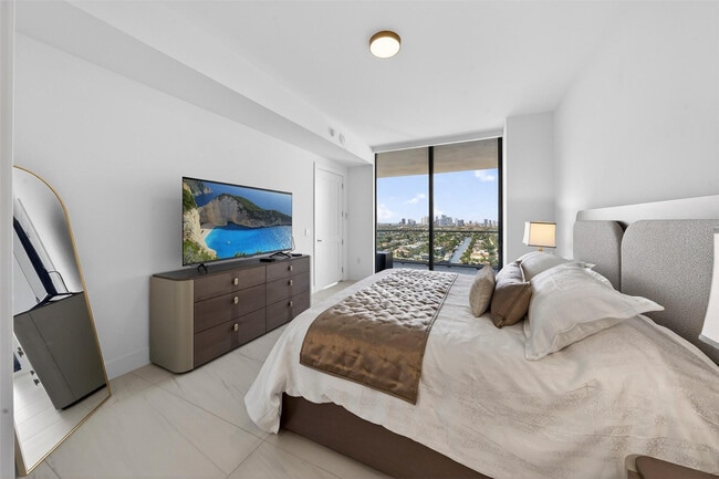 Building Photo - 153 N Seabreeze Blvd