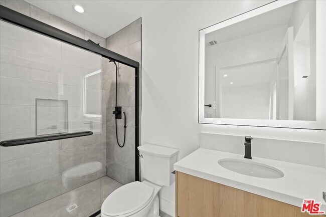 Building Photo - 4922 S Centinela Ave