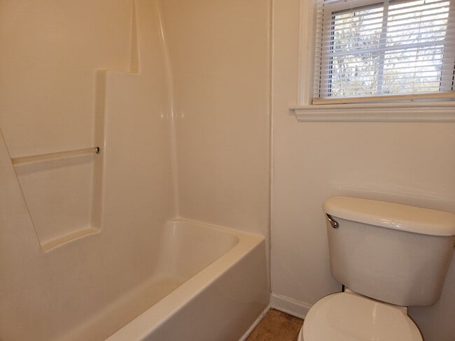 Building Photo - 3 Bedroom 2 Bath for Rent!!!